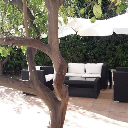 Villa Del Mar Bari Buitenkant foto